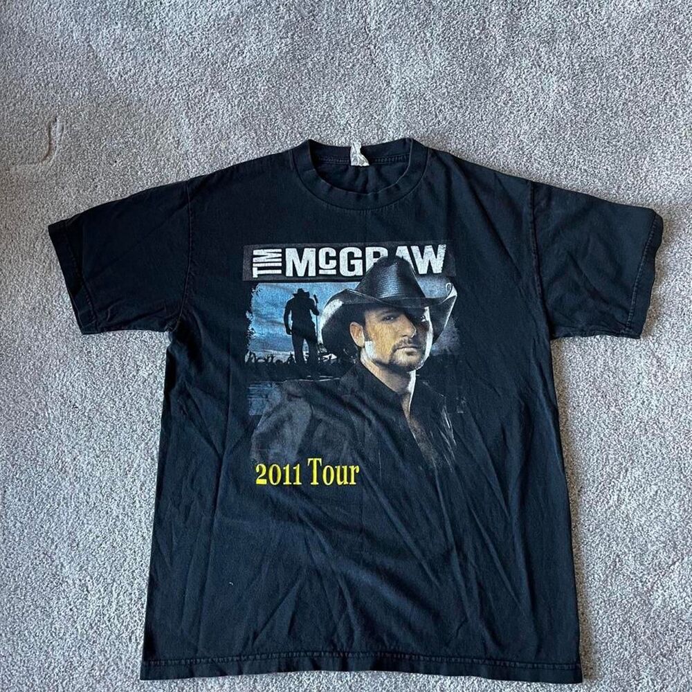Tim McGraw Concert T-Shirt “2011 Tour" (L) T-shirt